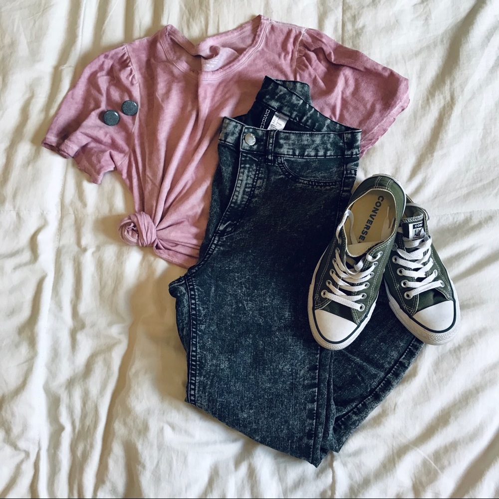 H&M Super High Waisted Acid Wash Jean